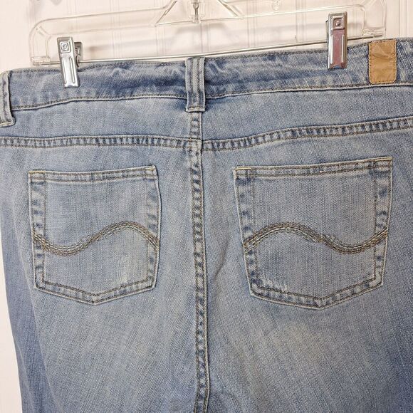 Maurices Womens Jeans 18 Long Amber Boot Cut‎ Blue Stretch Distressed Med Wash - Picture 6 of 14